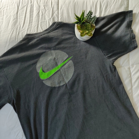 Nike Tops - VINTAGE NIKE 90s BACK HIT TEE